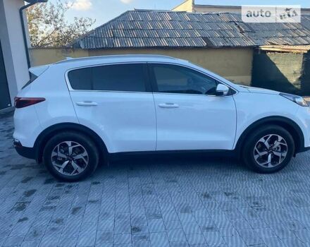 Белый Киа Sportage, объемом двигателя 1.6 л и пробегом 7 тыс. км за 26400 $, фото 7 на Automoto.ua