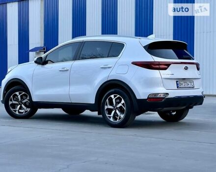 Білий Кіа Sportage, об'ємом двигуна 1.59 л та пробігом 10 тис. км за 19900 $, фото 14 на Automoto.ua