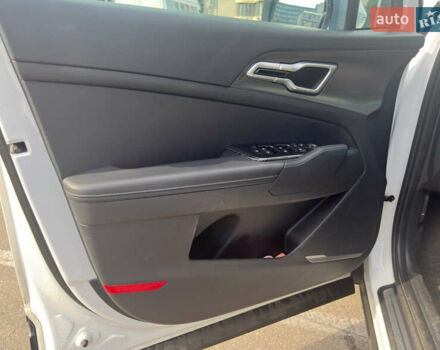 Білий Кіа Sportage, об'ємом двигуна 1.6 л та пробігом 47 тис. км за 30000 $, фото 7 на Automoto.ua