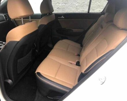 Білий Кіа Sportage, об'ємом двигуна 2.4 л та пробігом 37 тис. км за 6000 $, фото 10 на Automoto.ua