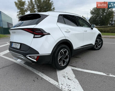 Киа Sportage 2023 в Киеве на Automoto.ua Белый Киа Sportage, объемом двигателя 2 л и пробегом 27 тыс. км за 27950 $, фото 12 на Automoto.ua