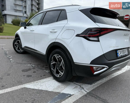 Киа Sportage 2023 в Киеве на Automoto.ua Белый Киа Sportage, объемом двигателя 2 л и пробегом 27 тыс. км за 27950 $, фото 9 на Automoto.ua