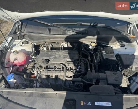 Белый Киа Sportage, объемом двигателя 2 л и пробегом 14 тыс. км за 27500 $, фото 27 на Automoto.ua