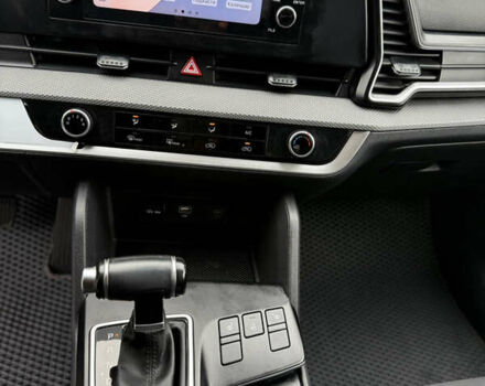 Киа Sportage 2023 в Киеве на Automoto.ua Белый Киа Sportage, объемом двигателя 2 л и пробегом 27 тыс. км за 27950 $, фото 21 на Automoto.ua