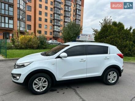 Белый Киа Sportage, объемом двигателя 2 л и пробегом 144 тыс. км за 11700 $, фото 1 на Automoto.ua