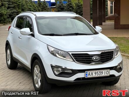 Кіа Sportage 2011 у Харкові на Automoto.ua Білий Кіа Sportage, об'ємом двигуна 1.6 л та пробігом 163 тис. км за 11300 $, фото 1 на Automoto.ua