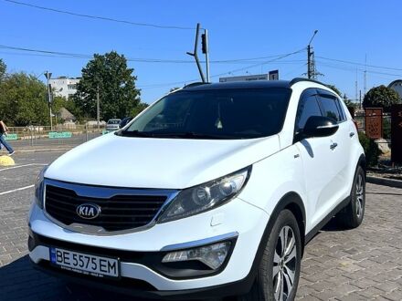 Белый Киа Sportage, объемом двигателя 2 л и пробегом 237 тыс. км за 12699 $, фото 1 на Automoto.ua
