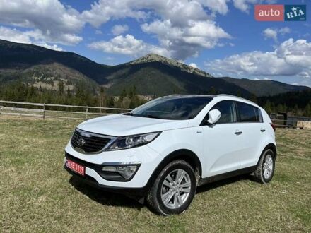 Білий Кіа Sportage, об'ємом двигуна 2 л та пробігом 156 тис. км за 15500 $, фото 1 на Automoto.ua