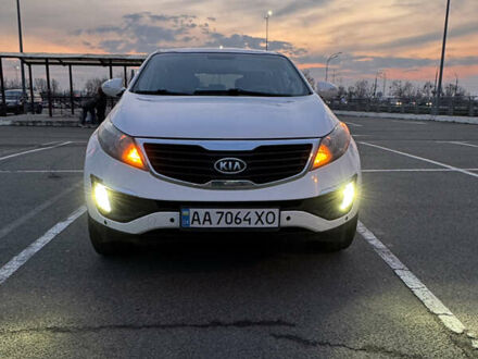 Білий Кіа Sportage, об'ємом двигуна 2.4 л та пробігом 265 тис. км за 10599 $, фото 1 на Automoto.ua