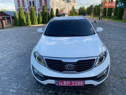 Белый Киа Sportage, объемом двигателя 2 л и пробегом 175 тыс. км за 13700 $, фото 1 на Automoto.ua