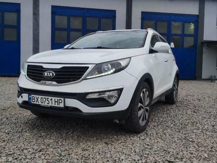Белый Киа Sportage, объемом двигателя 1.69 л и пробегом 197 тыс. км за 10800 $, фото 1 на Automoto.ua
