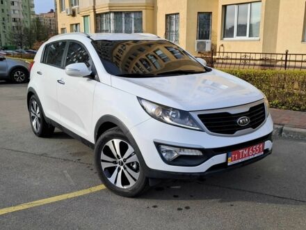 Белый Киа Sportage, объемом двигателя 2 л и пробегом 210 тыс. км за 14300 $, фото 1 на Automoto.ua