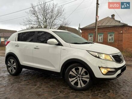 Белый Киа Sportage, объемом двигателя 2 л и пробегом 159 тыс. км за 12619 $, фото 1 на Automoto.ua