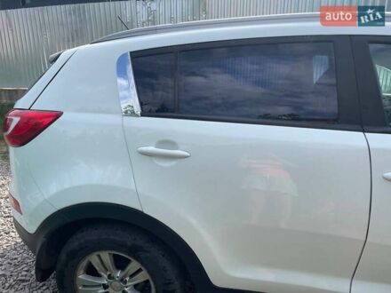 Киа Sportage 2012 в Василькове на Automoto.ua Белый Киа Sportage, объемом двигателя 2 л и пробегом 230 тыс. км за 10500 $, фото 1 на Automoto.ua