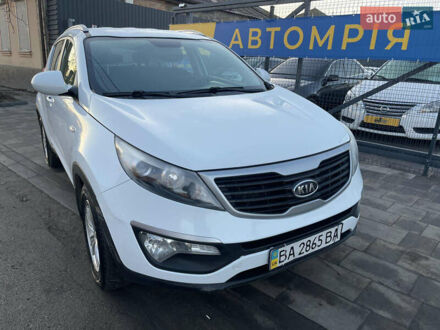Білий Кіа Sportage, об'ємом двигуна 1.69 л та пробігом 175 тис. км за 10500 $, фото 1 на Automoto.ua