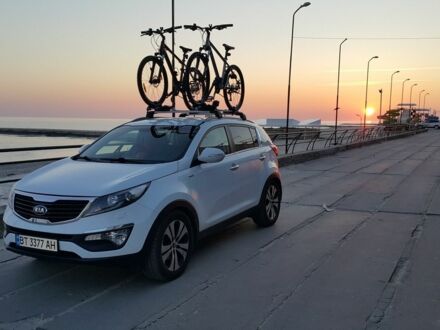 Білий Кіа Sportage, об'ємом двигуна 2 л та пробігом 170 тис. км за 13500 $, фото 1 на Automoto.ua