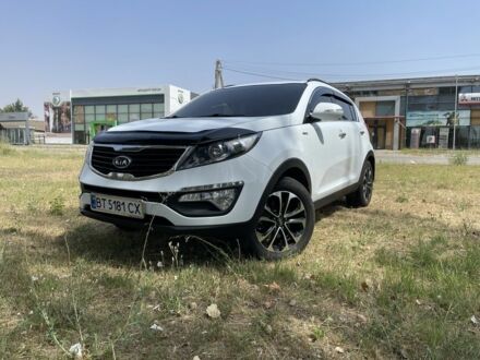 Киа Sportage 2012 в Херсоне на Automoto.ua Белый Киа Sportage, объемом двигателя 2 л и пробегом 160 тыс. км за 15270 $, фото 1 на Automoto.ua