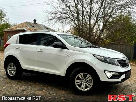 Белый Киа Sportage, объемом двигателя 2 л и пробегом 150 тыс. км за 9750 $, фото 1 на Automoto.ua