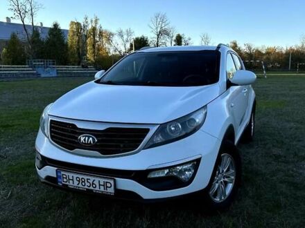 Белый Киа Sportage, объемом двигателя 1.69 л и пробегом 222 тыс. км за 12000 $, фото 1 на Automoto.ua