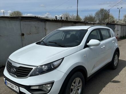 Белый Киа Sportage, объемом двигателя 2 л и пробегом 170 тыс. км за 12200 $, фото 1 на Automoto.ua