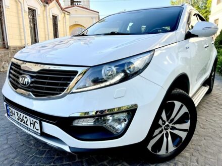 Белый Киа Sportage, объемом двигателя 2 л и пробегом 37 тыс. км за 17200 $, фото 1 на Automoto.ua