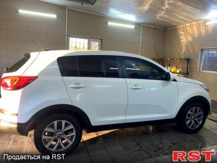 Белый Киа Sportage, объемом двигателя 2.4 л и пробегом 130 тыс. км за 13700 $, фото 1 на Automoto.ua