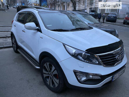 Белый Киа Sportage, объемом двигателя 2 л и пробегом 175 тыс. км за 15300 $, фото 1 на Automoto.ua