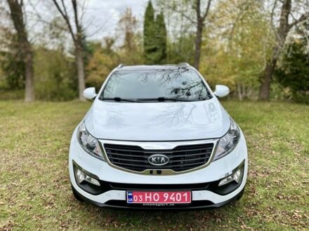 Белый Киа Sportage, объемом двигателя 1.7 л и пробегом 195 тыс. км за 12999 $, фото 1 на Automoto.ua