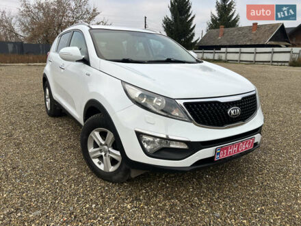 Белый Киа Sportage, объемом двигателя 2 л и пробегом 198 тыс. км за 15000 $, фото 1 на Automoto.ua
