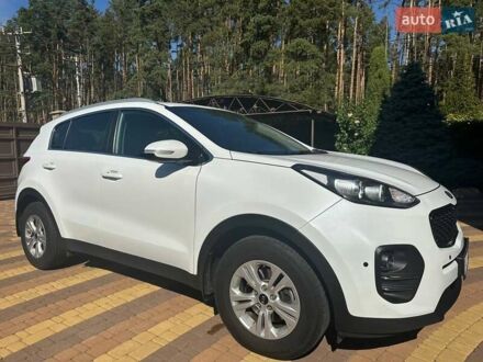 Білий Кіа Sportage, об'ємом двигуна 2 л та пробігом 102 тис. км за 18000 $, фото 1 на Automoto.ua