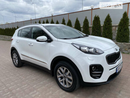 Белый Киа Sportage, объемом двигателя 1.7 л и пробегом 158 тыс. км за 16500 $, фото 1 на Automoto.ua