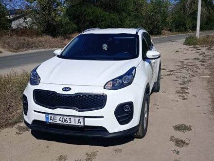 Білий Кіа Sportage, об'ємом двигуна 1.59 л та пробігом 105 тис. км за 14700 $, фото 1 на Automoto.ua