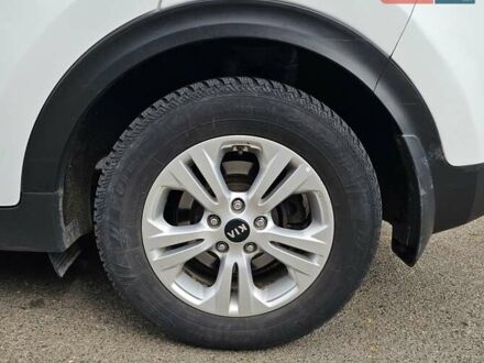 Білий Кіа Sportage, об'ємом двигуна 1.69 л та пробігом 143 тис. км за 15700 $, фото 1 на Automoto.ua