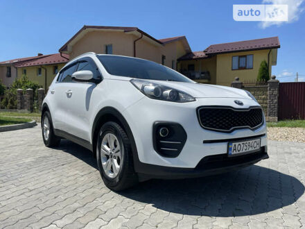 Білий Кіа Sportage, об'ємом двигуна 1.7 л та пробігом 138 тис. км за 16600 $, фото 1 на Automoto.ua