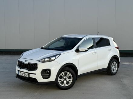 Киа Sportage 2016 в Виннице на Automoto.ua Белый Киа Sportage, объемом двигателя 1.7 л и пробегом 179 тыс. км за 15500 $, фото 1 на Automoto.ua