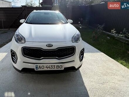 Кіа Sportage 2017 у Хусте на Automoto.ua Білий Кіа Sportage, об'ємом двигуна 1.69 л та пробігом 167 тис. км за 18500 $, фото 1 на Automoto.ua