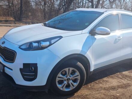 Кіа Sportage 2017 у Шостке на Automoto.ua Білий Кіа Sportage, об'ємом двигуна 1.7 л та пробігом 122 тис. км за 17500 $, фото 1 на Automoto.ua