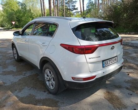 Белый Киа Sportage, объемом двигателя 1.7 л и пробегом 202 тыс. км за 16300 $, фото 1 на Automoto.ua