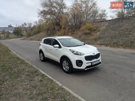 Кіа Sportage 2017 у Дніпро (Дніпропетровську) на Automoto.ua Білий Кіа Sportage, об'ємом двигуна 2 л та пробігом 265 тис. км за 17500 $, фото 1 на Automoto.ua