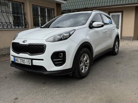Киа Sportage 2017 в Днепре (Днепропетровске) на Automoto.ua Белый Киа Sportage, объемом двигателя 1.69 л и пробегом 198 тыс. км за 14500 $, фото 1 на Automoto.ua