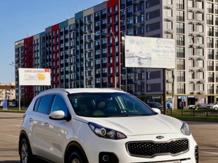 Кіа Sportage 2017 у Києві на Automoto.ua Білий Кіа Sportage, об'ємом двигуна 1.7 л та пробігом 116 тис. км за 17300 $, фото 1 на Automoto.ua