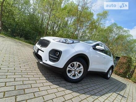 Белый Киа Sportage, объемом двигателя 1.7 л и пробегом 156 тыс. км за 15900 $, фото 1 на Automoto.ua