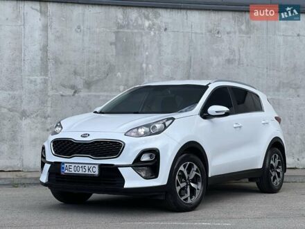 Киа Sportage 2018 в Киеве на Automoto.ua Белый Киа Sportage, объемом двигателя 1.59 л и пробегом 120 тыс. км за 17400 $, фото 1 на Automoto.ua