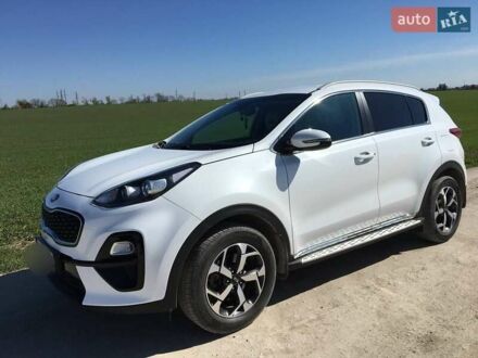 Киа Sportage 2018 в Тернополе на Automoto.ua Белый Киа Sportage, объемом двигателя 1.59 л и пробегом 63 тыс. км за 18300 $, фото 1 на Automoto.ua