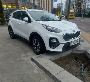 Кіа Sportage 2018 у Ирпене на Automoto.ua Білий Кіа Sportage, об'ємом двигуна 1.6 л та пробігом 84 тис. км за 17980 $, фото 1 на Automoto.ua