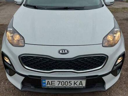 Кіа Sportage 2018 у Новомосковске на Automoto.ua Білий Кіа Sportage, об'ємом двигуна 1.59 л та пробігом 73 тис. км за 18500 $, фото 1 на Automoto.ua