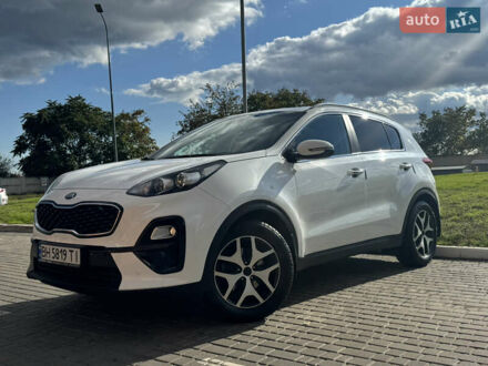 Киа Sportage 2018 в Одессе на Automoto.ua Белый Киа Sportage, объемом двигателя 1.6 л и пробегом 123 тыс. км за 18900 $, фото 1 на Automoto.ua