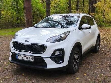 Білий Кіа Sportage, об'ємом двигуна 1.59 л та пробігом 65 тис. км за 17500 $, фото 1 на Automoto.ua