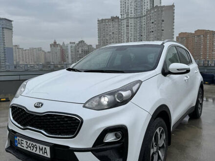Білий Кіа Sportage, об'ємом двигуна 1.59 л та пробігом 180 тис. км за 15600 $, фото 1 на Automoto.ua