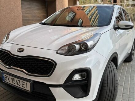 Кіа Sportage 2020 у Хмельницькому на Automoto.ua Білий Кіа Sportage, об'ємом двигуна 1.6 л та пробігом 37 тис. км за 20500 $, фото 1 на Automoto.ua